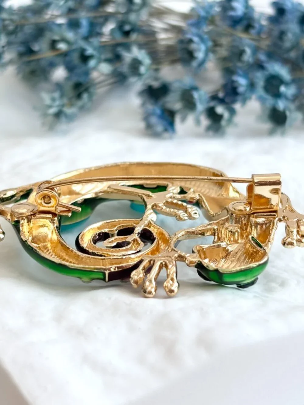 Gecko Lizard Figural Jelly Belly Green Enameled Vintage Inspired Brooch Pin